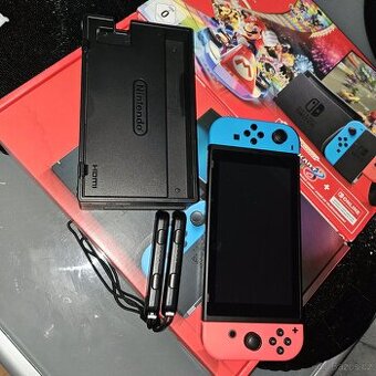 Nintendo Switch 32GB Console Mario Kart 8 Deluxe Bundle