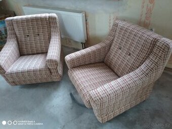 Rozkládací gauč a dvě křesla+ stoleček