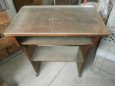 Stoly, dřevěné staré psací stoly, psací lavice po 900 kč