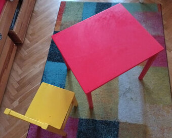 Dětský stoleček Kritter + židle, Ikea