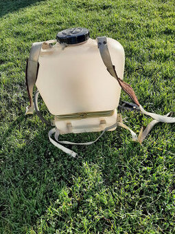 Zádový postřikovač 10 l