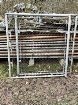 Brána dvoukřídlá