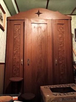 RETRO NÁBYTEK A DOPLŇKY (mezi válečné období) - MASIV