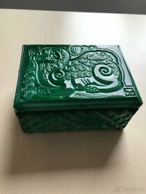 Malachitová krabička s motivem draka