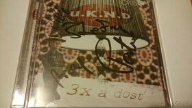 U.K.N.D. originálne cd autentické autogramy členov kapely
