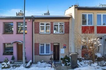 Prodej řadového domu 3+1, 82 m2, s terasou, zahradou a krásn