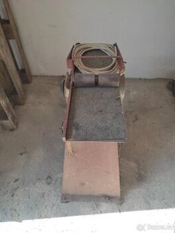 Truhlářský hoblík - 1