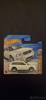 94 AUDI AVANT RS2 - Hotwheels (bílé)
