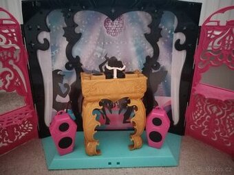 Pódium Monster High