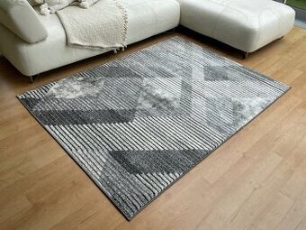 Kusový koberec Marvel 7602 grey 140 x 190 cm (N.O.V.Ý)