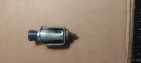 Prodám zapalovač cigaret Tatra 603, originální díl
