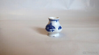 T004_ Vázička, cibulák, porcelán, retro