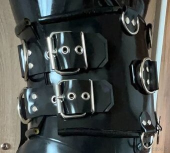 Latexový/gumový heavyrubber korzet s oky vel.M