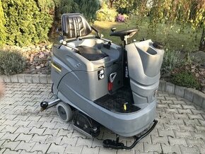 Podlahový myci stroj Karcher B140 R