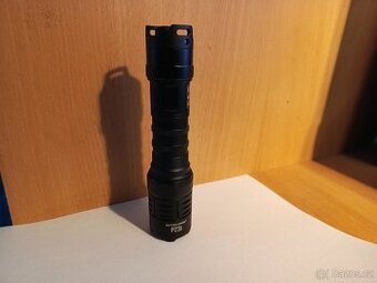 Nitecore P23i