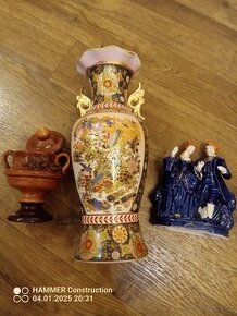 Porcelánová váza a soška