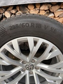 Alu kola VW Tuareg2018 originál + zimní pneu Continental R18