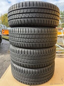 Celoroční/zimní pneu 215/55/17 Vredestein Quatrac 5