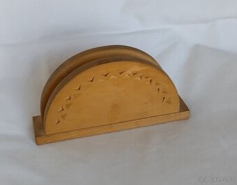 Dřevěný stojánek na ubrousky (retro, vintage)