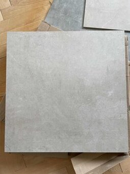 Přenechám levně obklady