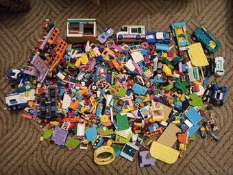 Lego mix 5 kilo + pár figurek - 1