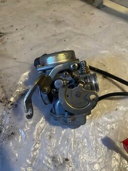 Karburátor pro skůtry