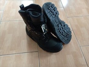 Vysoké gore-texove boty 31