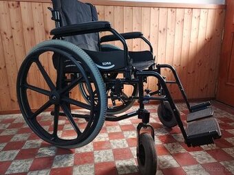 Invalidní vozík SOMA / Karma – lehký, skládací, pěkný stav