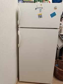 Za odvoz daruji lednici s mrazákem