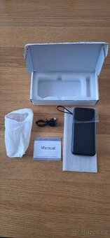 Powerbanka 20 000 mAh.