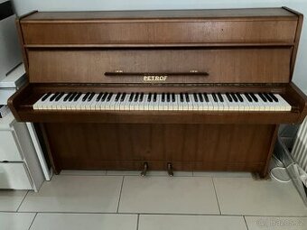 Piano Petrof - Ořech