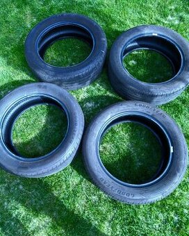 Prodám 4 ks letních pneu - 215/55 R18