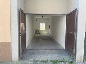 Rokycany centrum, pronájem nebytového prostoru-garáže