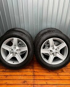 ORIG.LAND ROVER DEFENDER R20 255/60/20. AT 4kusy