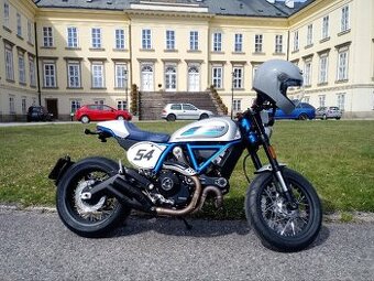 Ducati scrambler cafe racer