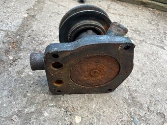 Prodám vodní pumpu na ZETOR25 - 1