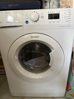Pračka Indesit Innex
