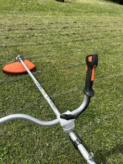 Křovinořez stihl fs240