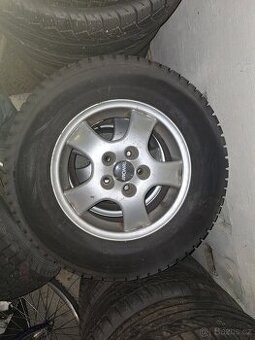 Kola 5x114,3 + pneu 215/70 R15