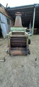 Bubnový štěpkovač na větve za traktor