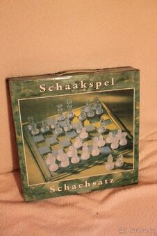 Skleněné šachy - 1