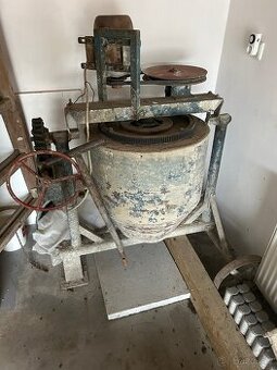 Míchačka na beton 2kolová - 1