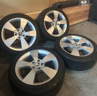 ALU Kola ŠKODA 5x112 R17 DENOM NOVÉ Letní Pneu 225/45/17