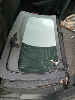 Citroen C1,Peugeot 107 zadni vyklopne sklo