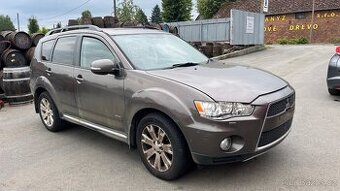 342. Mitsubishi Outlander 2.2 DI-D 4N14 Na náhradní díly