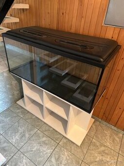 Akvarium + skříňka - 1