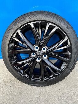 Sada originálních alu kol Toyota Yaris R17 205/45 88V XL.