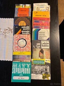 Vinyl singly různé