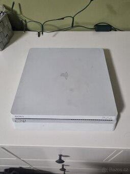 Prodám PS4