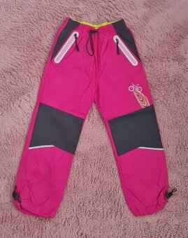 nepromokavé kalhoty/tepláky vel. 122